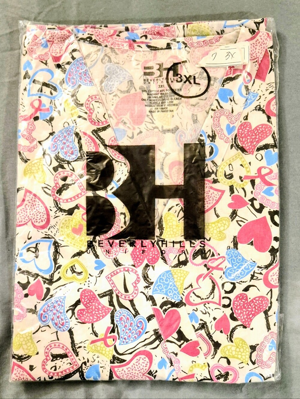 Beverly Hills Graphic Heart Print Scrub Top - Multicolor  Sz 3XL New